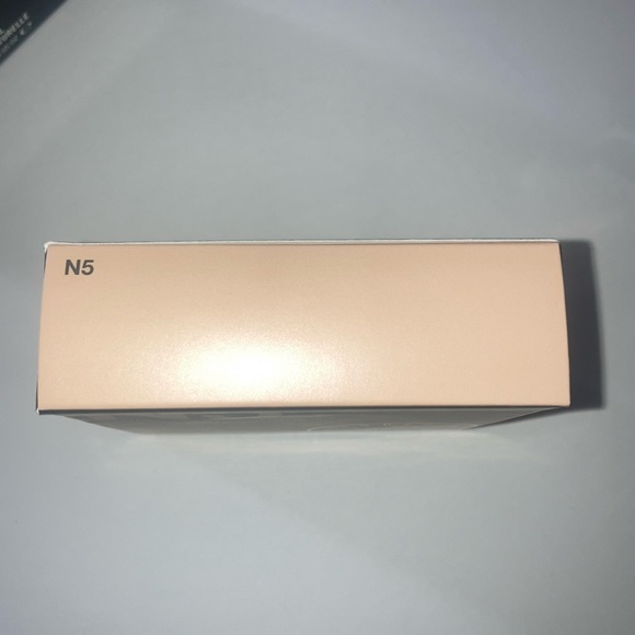 x1 MAC N5 STUDIO FIX PRESSED POWDER BRAND NEW BOXED - Picture 2 of 4